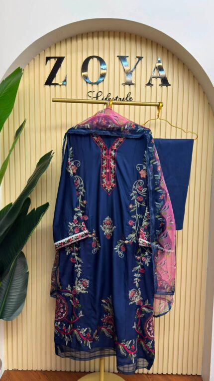 Pakistani Inspired Fully stitched 3 piece Kamiz set